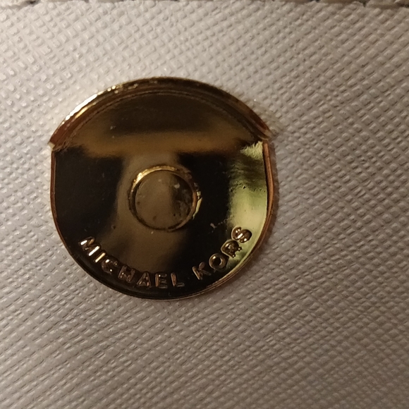 Michael Kors Small White Crossbody / Hand  Bag - Picture 8 of 13